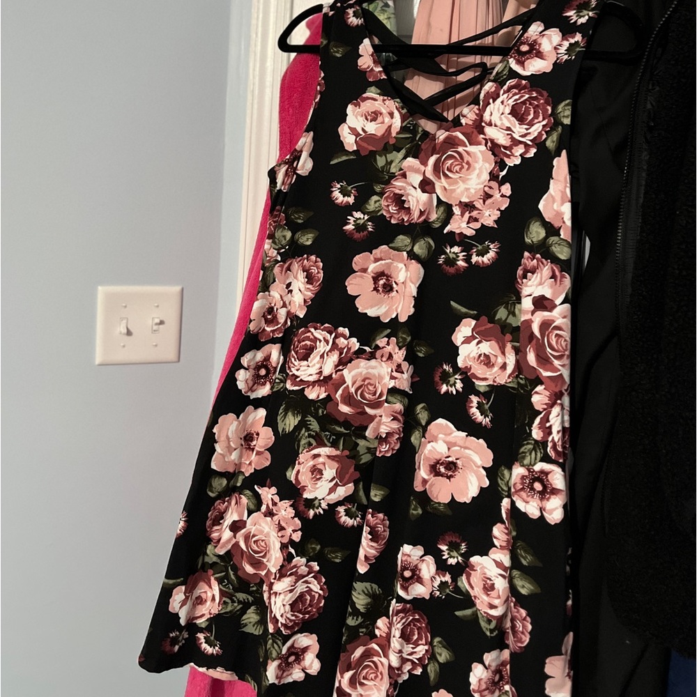 BCX Black Mini w/Flowers